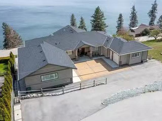 House for sale in Peachland, British Columbia