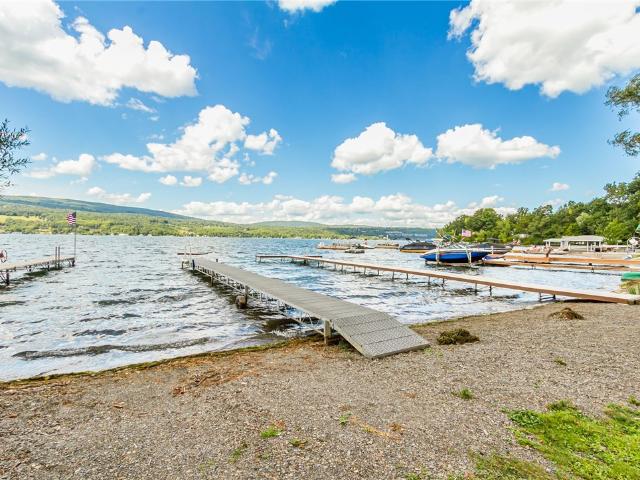 House for sale in Middlesex, New York