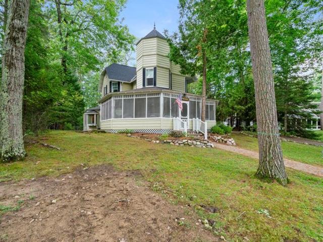 House for sale in Indian River, Michigan