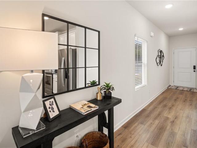 Townhouse for sale in Red Oak, Georgia