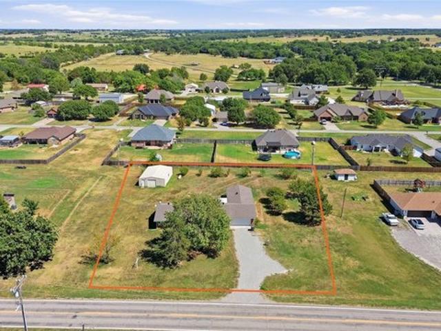 House for sale in Davis, Murray County