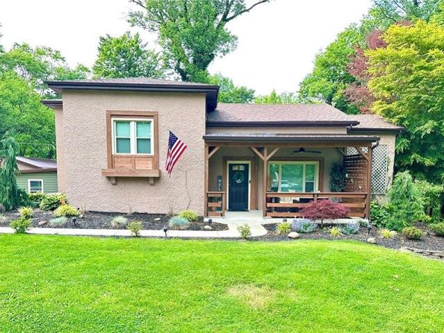 House for sale in New Bedford, Pennsylvania