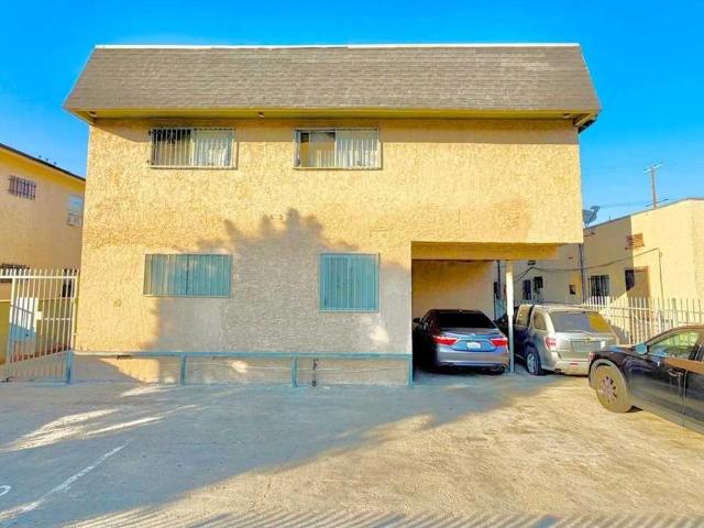 Apartment for rent in Canoga Park, California