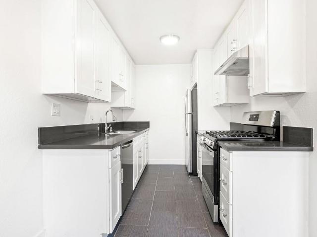 Apartment for rent in Canoga Park, California