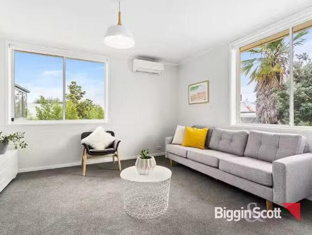 Apartment for rent in Clifton Hill