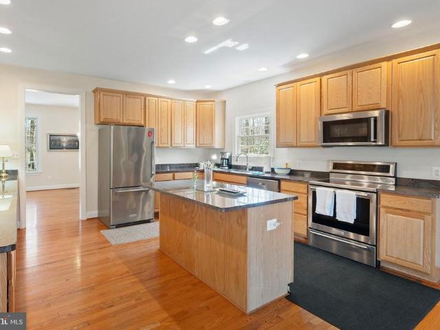 House for sale in Lothian, Maryland