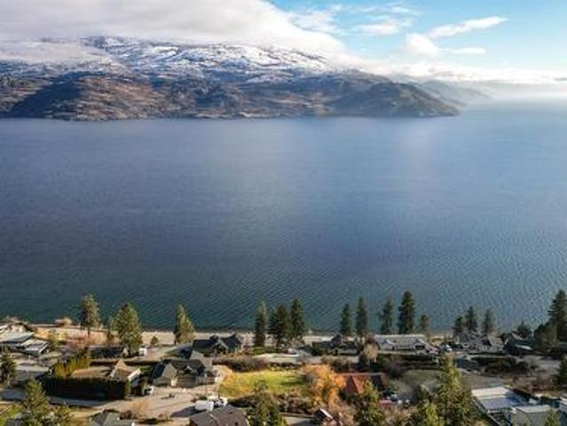 Land for sale in Peachland