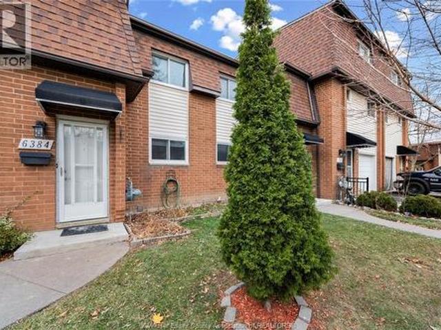 Townhouse for rent in Maidstone, Ontario