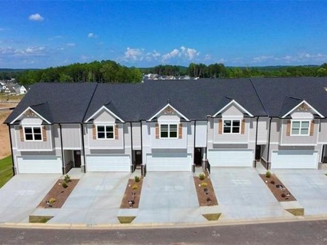 Townhouse for sale in Lula, Georgia