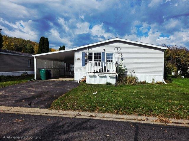 House for sale in Whispering Woods, Town of Williamson