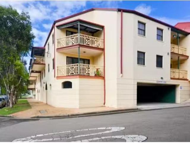 Apartment for rent in Toongabbie, Sydney