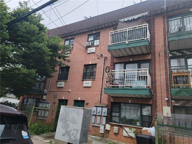 House for sale in Far Rockaway, New York