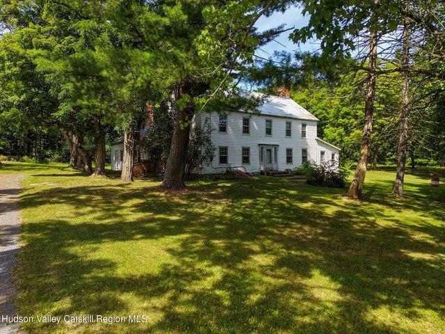 House for sale in Hannacroix, New York
