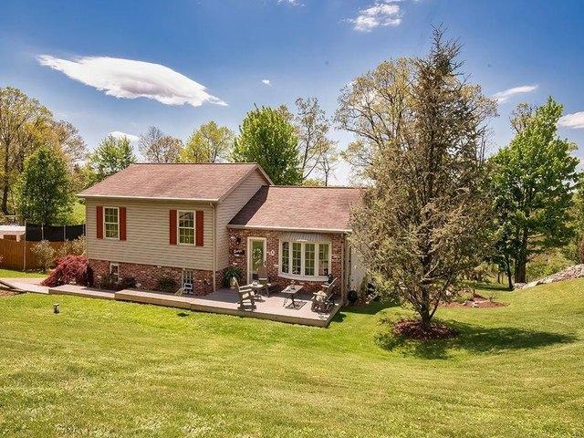 House for sale in Apollo, Pennsylvania