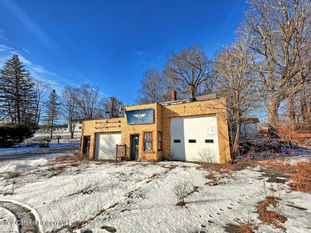 House for sale in Acra, New York