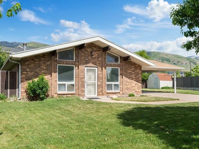 House for sale in Centerville, Utah
