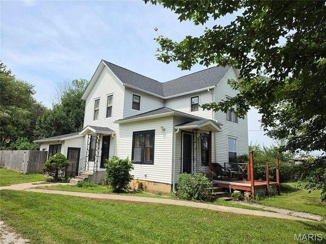 House for sale in Witt, Illinois