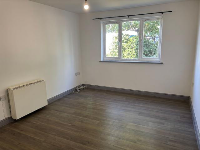 Apartment for rent in New Ferry, Wirral