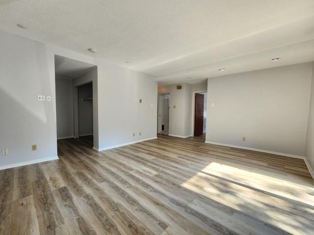Apartment for rent in Mulhurst Bay, Ontario
