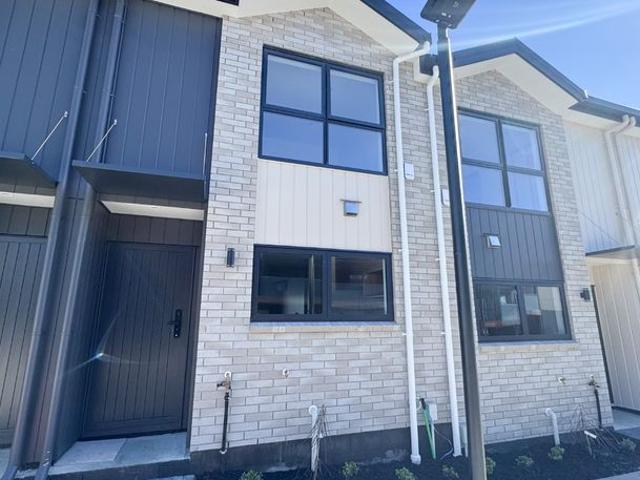 House for rent in Hillsborough, Oroua County