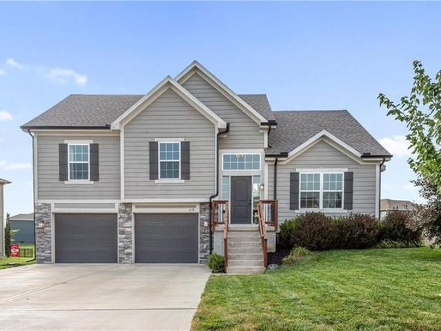House for sale in Blue Springs, Missouri