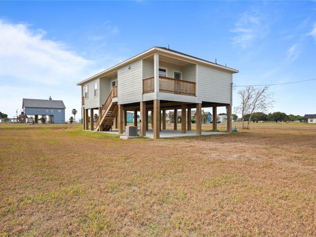 House for sale in Cape Carancahua, Palacios