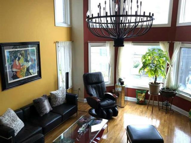 Townhouse for sale in Edgewater