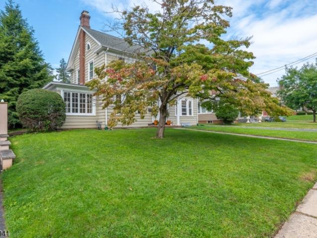 House for sale in Elizabeth, New Jersey