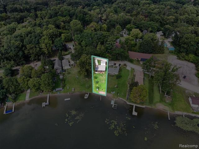 House for sale in Hamburg, Michigan