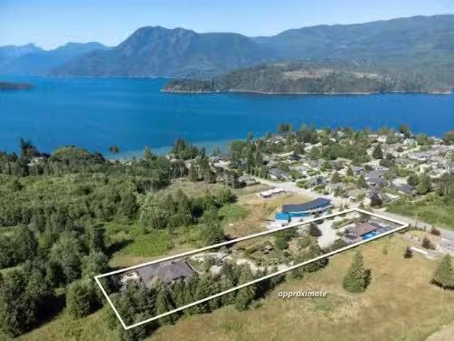 House for sale in Sechelt, British Columbia