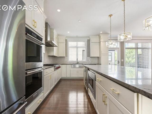 Townhouse for sale in Pittsburgh