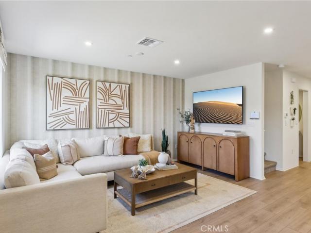 Townhouse for sale in Fontana