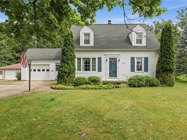 House for sale in Village of Orchard Park, Town of Orchard Park
