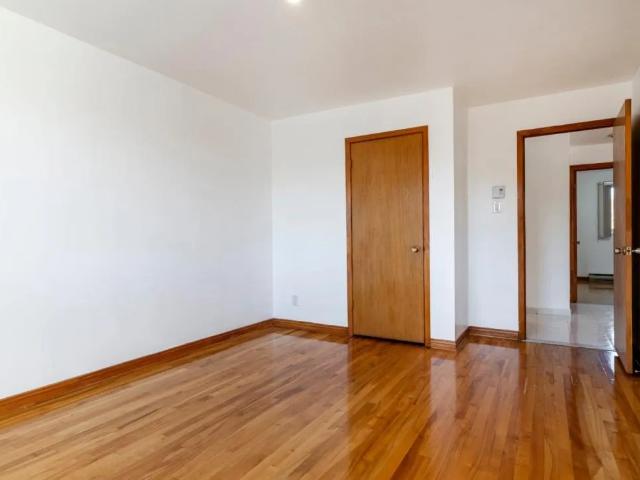 Apartment for rent in Saint-Léonard, Montréal