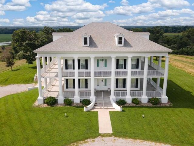 House for sale in Carbondale, Illinois