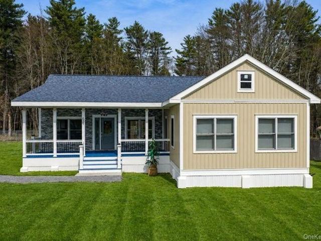 House for sale in Bloomingburg, New York
