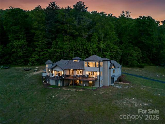 House for sale in Hendersonville