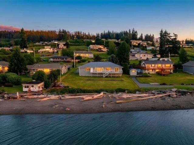 House for sale in Oak Harbor, Washington