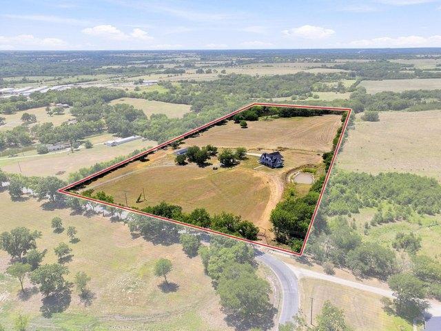 House for sale in Denison, Grayson County