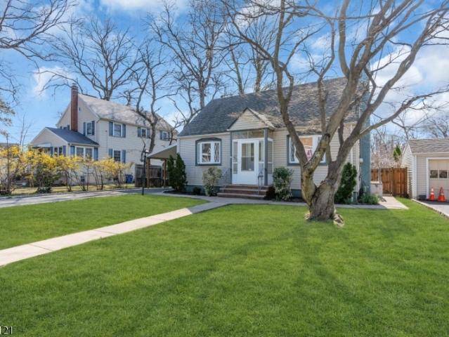 House for sale in Kenilworth, New Jersey