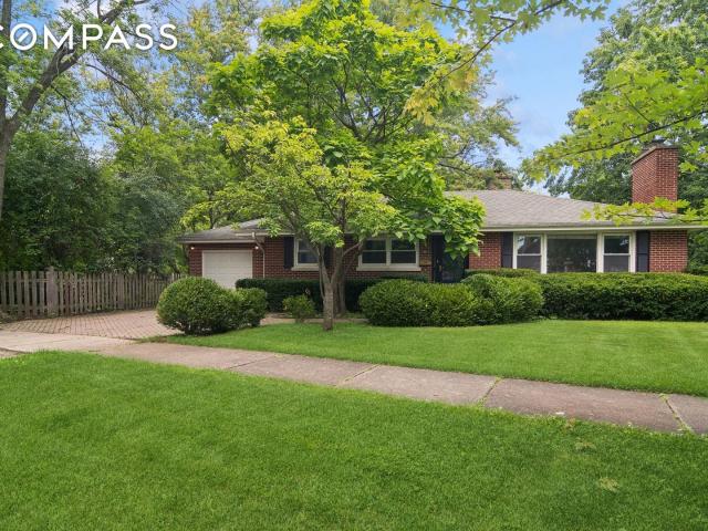 Property for rent in Highland Park, Illinois