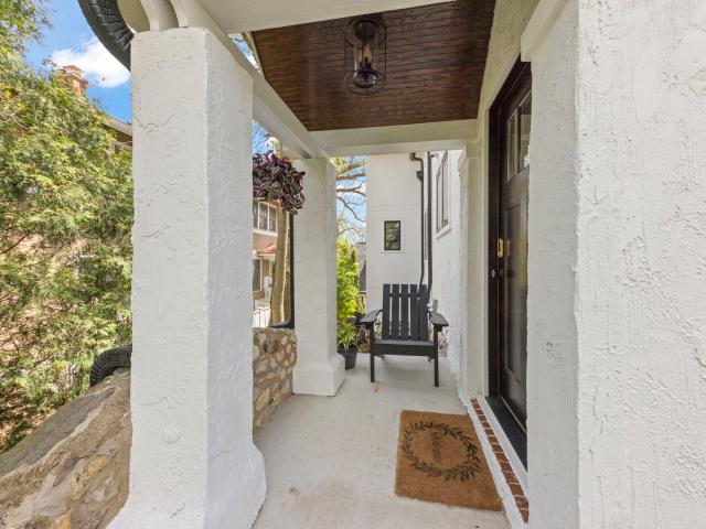 House for sale in Glen Ellyn, Illinois
