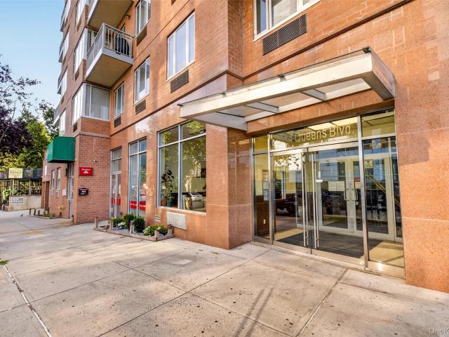 Condo for sale in Queens, Arverne