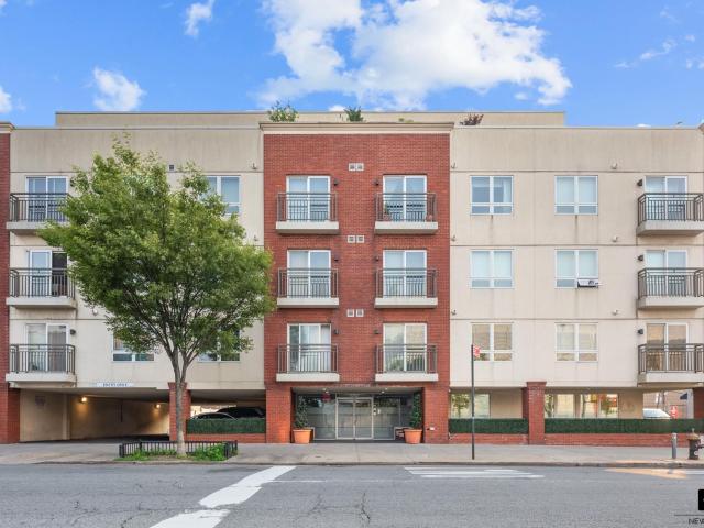 Condo for sale in Queens, Arverne