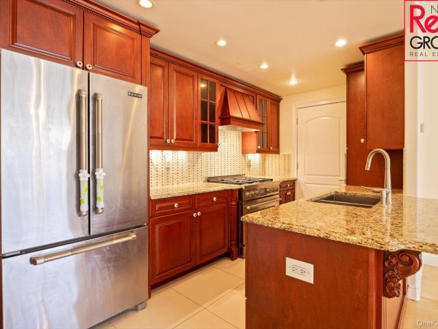 Condo for sale in Queens, Arverne