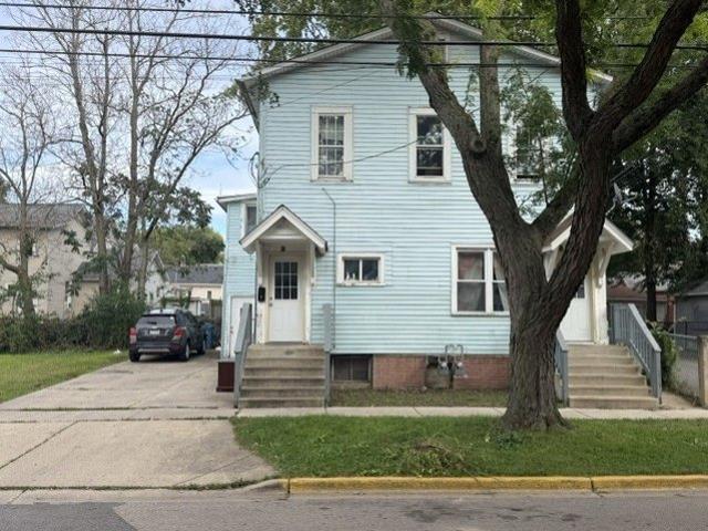 House for sale in Aurora, Kane County
