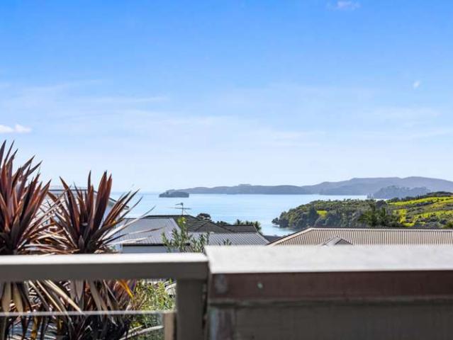 House for sale in Algies Bay