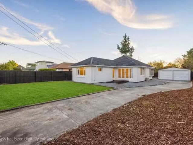 House for sale in Chaslands, Canterbury