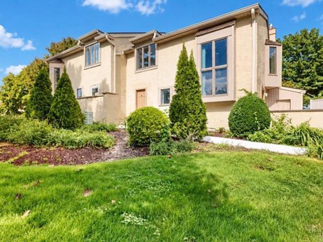 Townhouse for sale in Somers Point, Atlantic County
