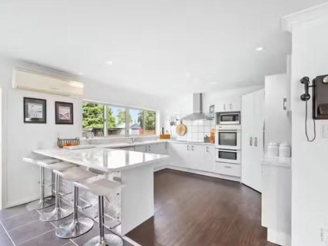 House for sale in Pauatahanui, Wellington